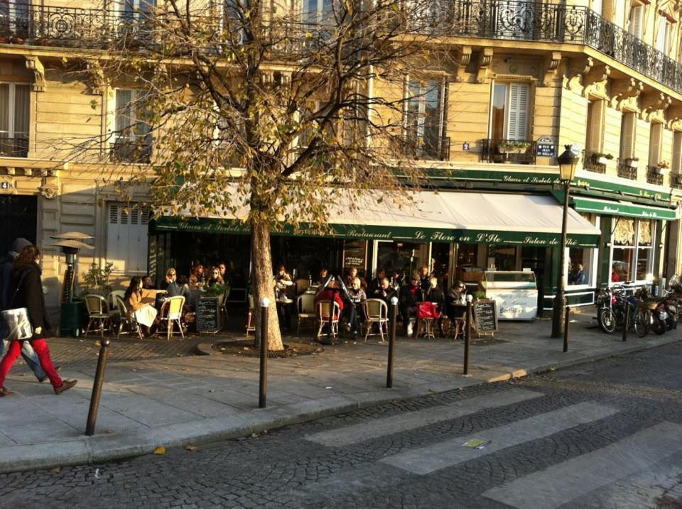 Apartment Renove Parisien En Plein Coeur De L'ile Saint-louis Juste En Face De Notre-dame ! Paris