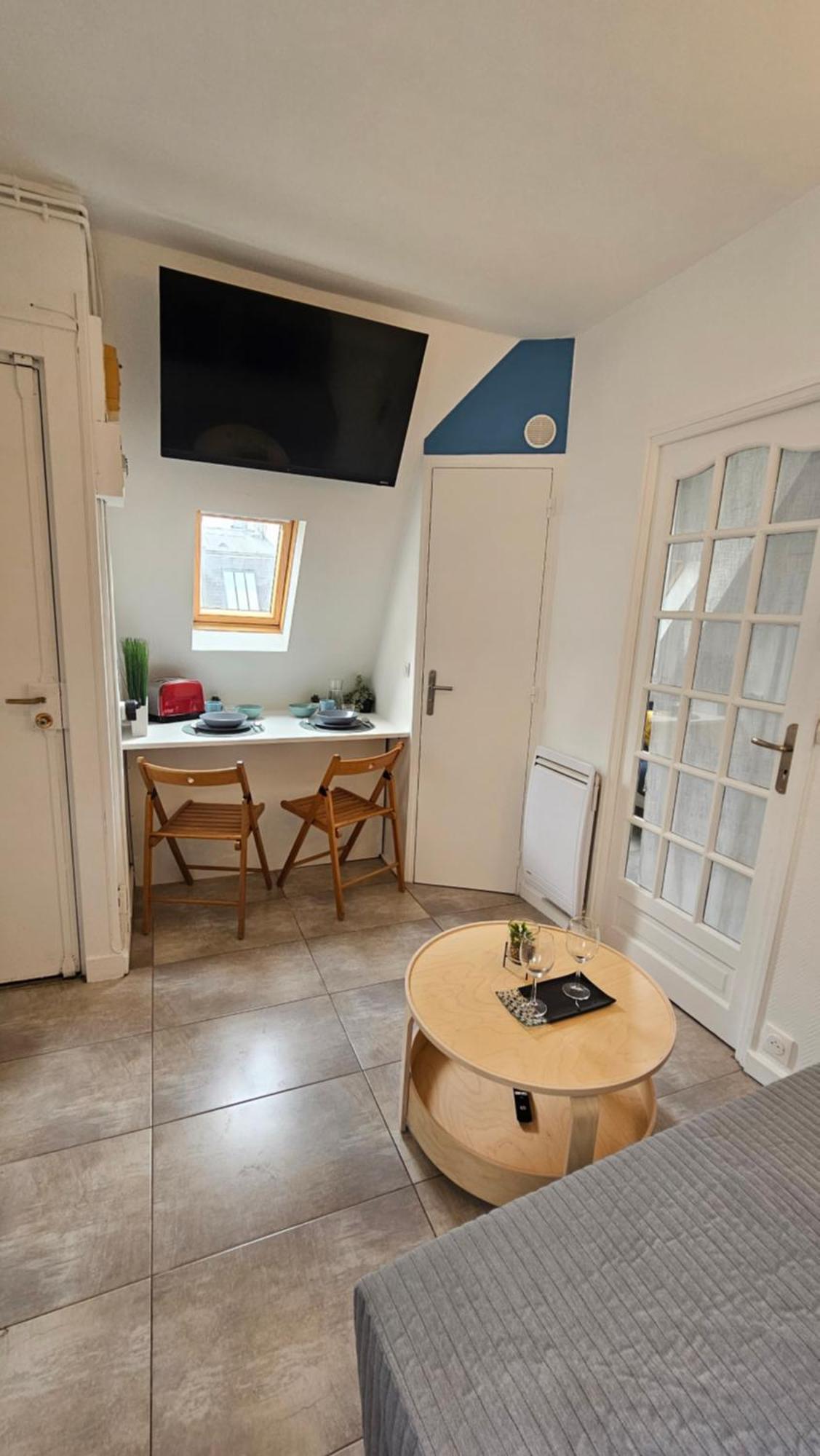 Apartment Renove Parisien En Plein Coeur De L'ile Saint-louis Juste En Face De Notre-dame ! *